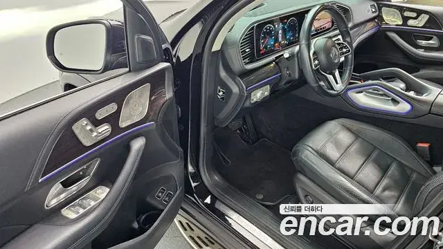 Mercedes-Benz GLE-Class 2021 — Фото 10/20
