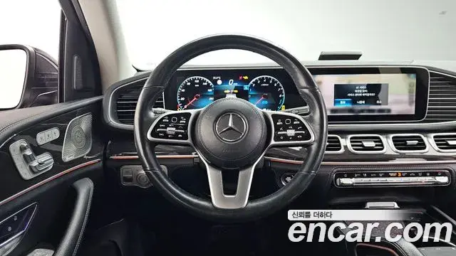 Mercedes-Benz GLE-Class 2021 — Фото 13/20