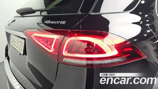 Mercedes-Benz GLE-Class 2021 — Şəkil 10/34