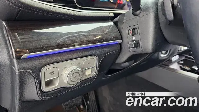 Mercedes-Benz GLE-Class 2021 — Şəkil 6/34