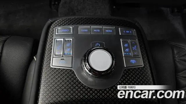 Genesis G80 2024 — Şəkil 12/31