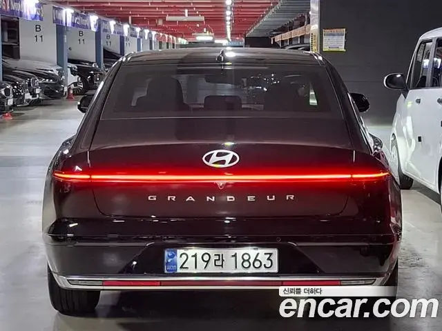 Hyundai Grandeur Hybrid 2023 — Şəkil 14/20