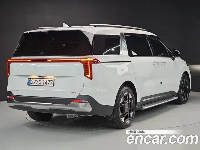 Kia Carnival 2025 — Фото 3/20