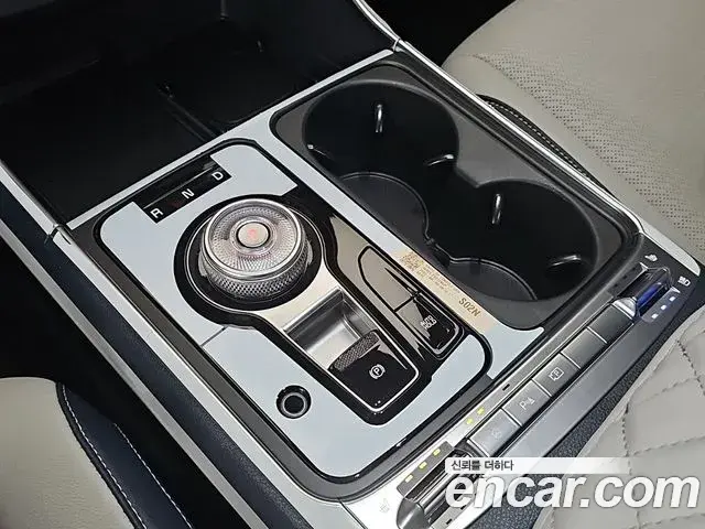 Kia Carnival 2025 — Фото 8/20