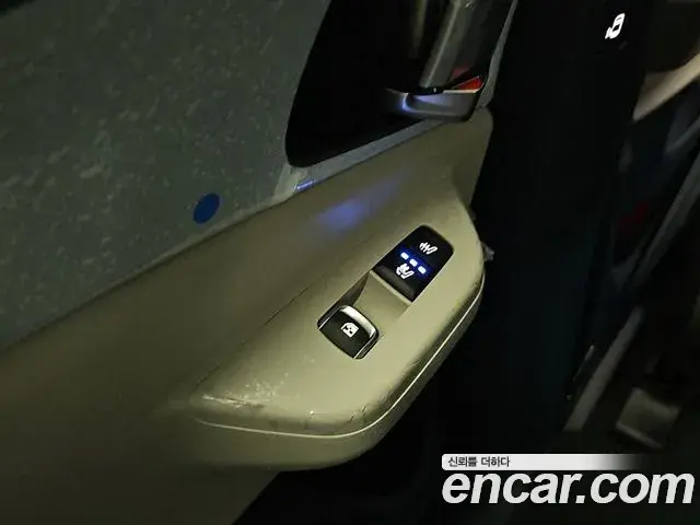 Kia Carnival 2025 — Фото 19/20