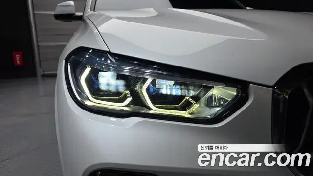 BMW X5 2021 — Şəkil 25/34