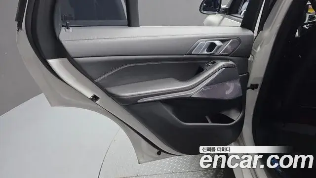 BMW X5 2021 — Şəkil 14/34