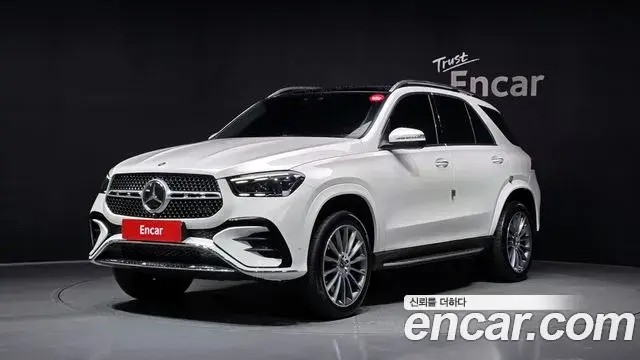 Mercedes-Benz GLE-Class 2025 — Photo 12/20