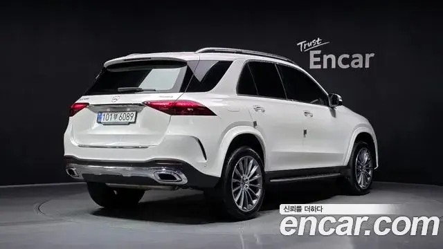 Mercedes-Benz GLE-Class 2025 — Photo 3/20