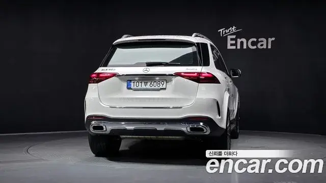 Mercedes-Benz GLE-Class 2025 — Photo 17/20