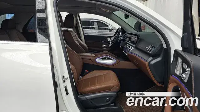 Mercedes-Benz GLE-Class 2025 — Photo 13/20