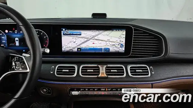 Mercedes-Benz GLE-Class 2025 — Photo 8/20