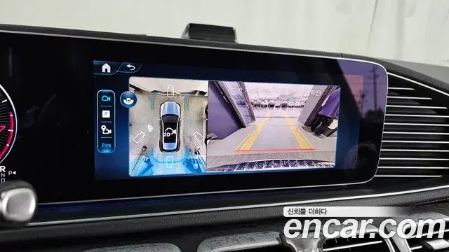 Mercedes-Benz GLE-Class 2025 — Photo 16/20
