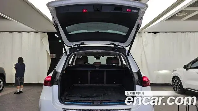 Mercedes-Benz GLE-Class 2025 — Photo 19/20