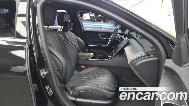 Mercedes-Benz S-Class 2025 — ფოტო 31/34