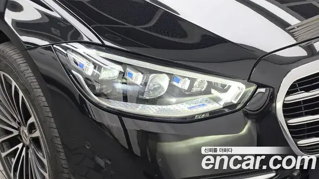 Mercedes-Benz S-Class 2025 — ფოტო 21/34