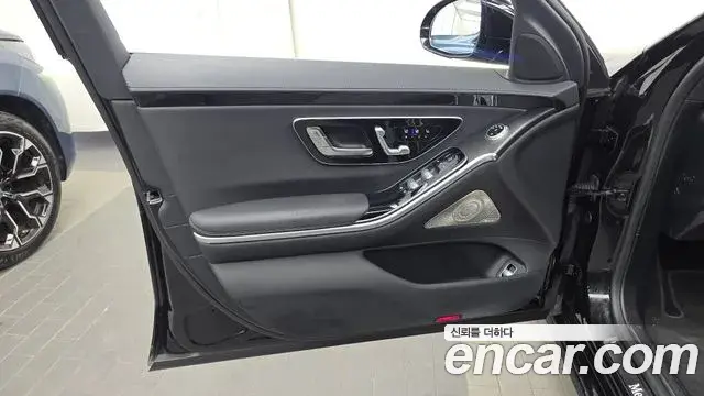 Mercedes-Benz S-Class 2025 — ფოტო 23/34