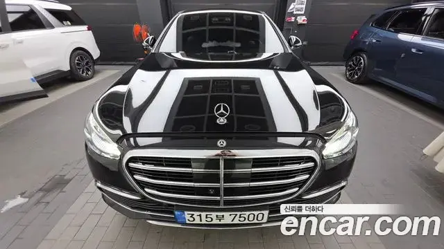 Mercedes-Benz S-Class 2025 — ფოტო 28/34