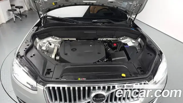 Volvo XC90 2022 — ფოტო 6/20