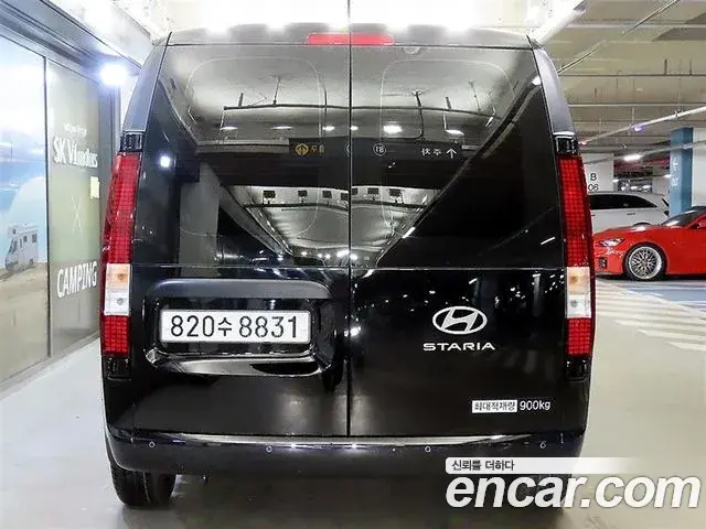 Hyundai Staria 2025 — Photo 2/18