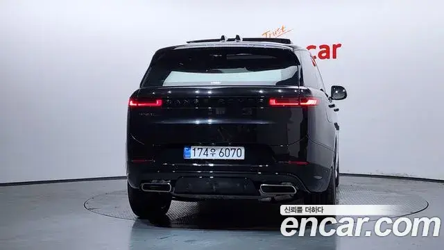 Land Rover Range Rover Sport 2025 — ფოტო 21/37