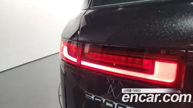 Land Rover Range Rover Sport 2025 — ფოტო 16/37