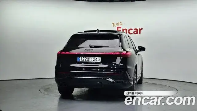 Audi Q5 2025 — Photo 10/20