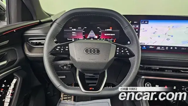 Audi Q5 2025 — Photo 2/20