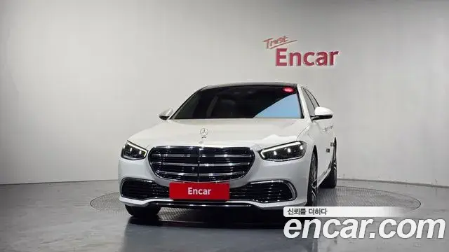 Mercedes-Benz S-Class 2022 — Photo 6/35