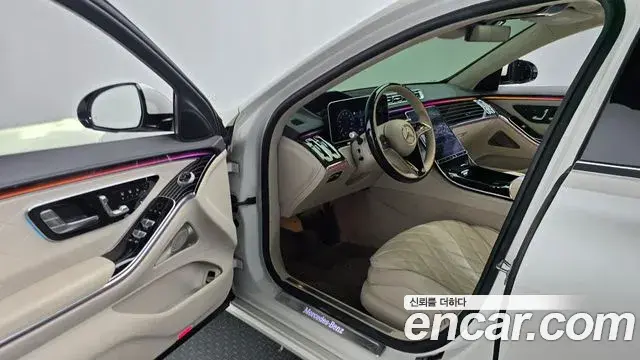 Mercedes-Benz S-Class 2022 — Photo 4/35