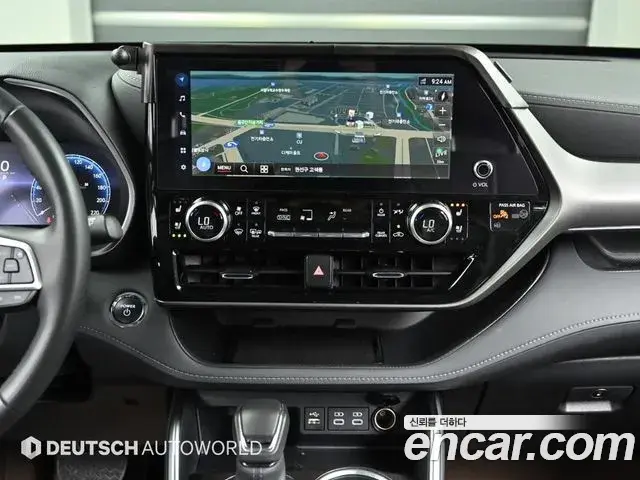Toyota Highlander 2023 — Фото 14/20