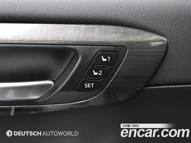 Toyota Highlander 2023 — Фото 16/20