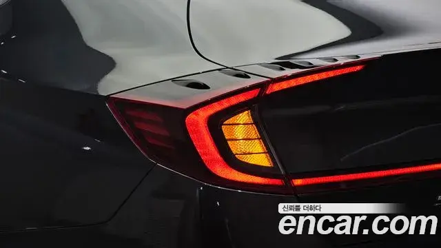 Hyundai Sonata Hybrid 2022 — Şəkil 24/34