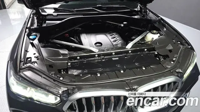 BMW X6 2022 — Photo 6/20