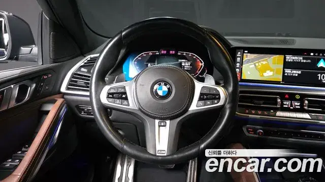BMW X6 2022 — Photo 13/20
