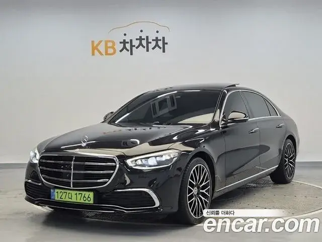 Mercedes-Benz S-Class 2024 — Photo 7/18
