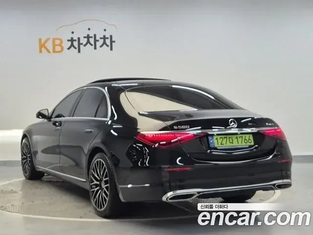 Mercedes-Benz S-Class 2024 — Photo 15/18
