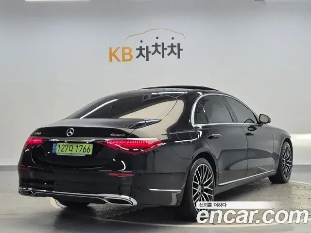 Mercedes-Benz S-Class 2024 — Photo 8/18