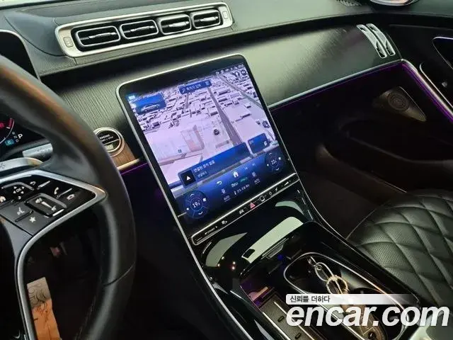 Mercedes-Benz S-Class 2024 — Photo 12/18