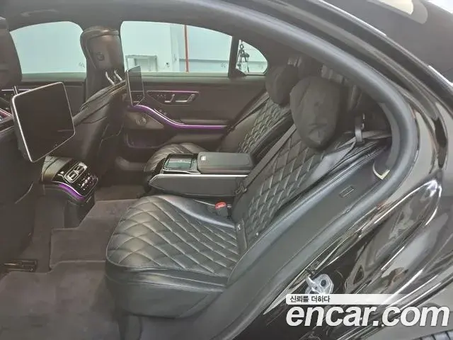 Mercedes-Benz S-Class 2024 — Photo 13/18