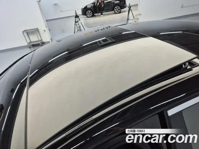 Mercedes-Benz S-Class 2024 — Photo 14/18