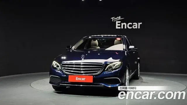 Mercedes-Benz E-Class 2018 — ფოტო 2/20