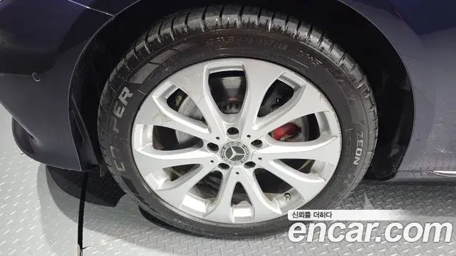 Mercedes-Benz E-Class 2018 — ფოტო 10/20