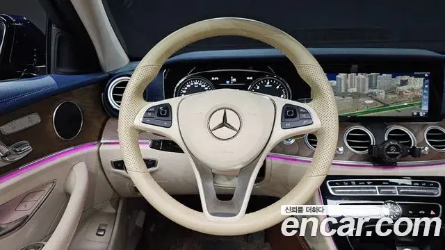 Mercedes-Benz E-Class 2018 — ფოტო 6/20