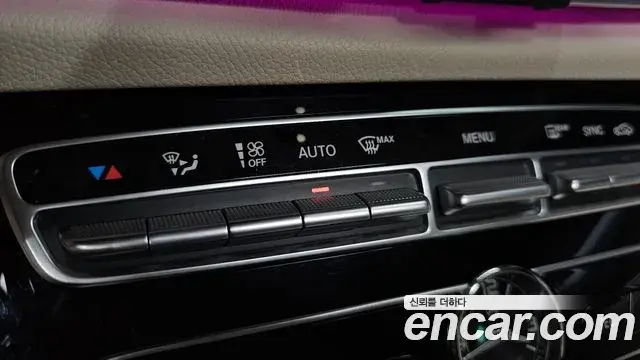 Mercedes-Benz E-Class 2018 — ფოტო 14/20