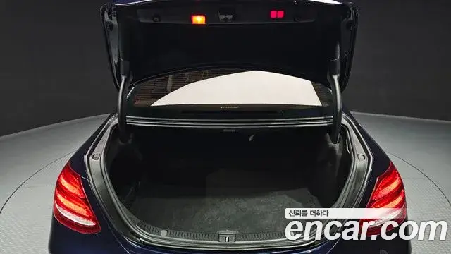 Mercedes-Benz E-Class 2018 — ფოტო 9/20