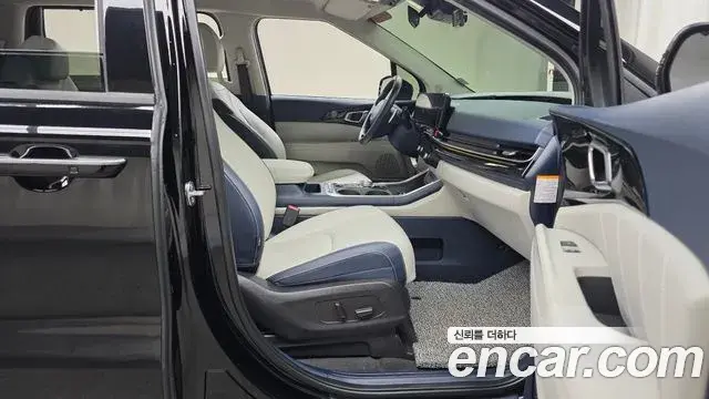 Kia Carnival 2024 — Şəkil 31/31
