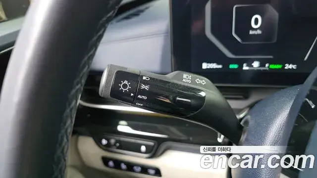 Kia Carnival 2024 — Şəkil 3/31