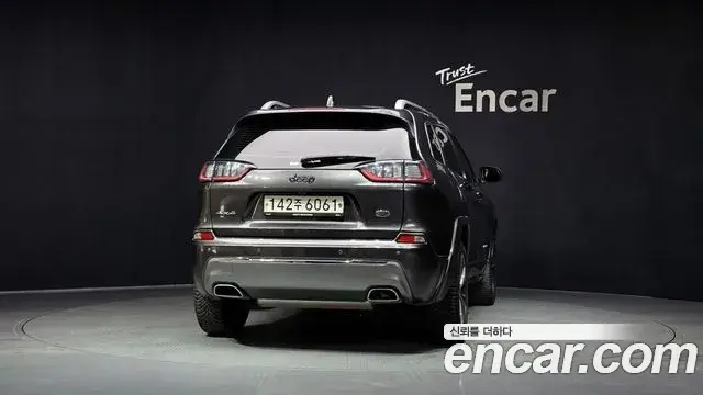 Jeep Cherokee 2020 — Photo 5/36