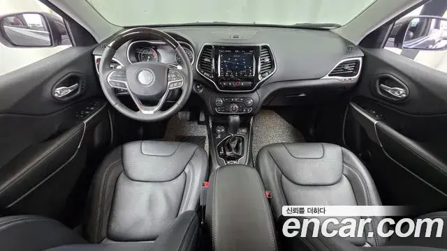 Jeep Cherokee 2020 — Photo 20/36